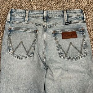 Wrangler women’s high rise trouser size 28x30